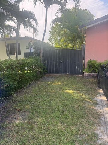 3611 SW 21st St, Miami, FL 33145