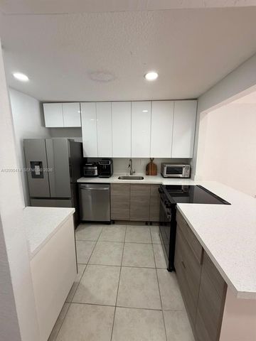 12105 NE 11th Place 306, North Miami, FL 33161