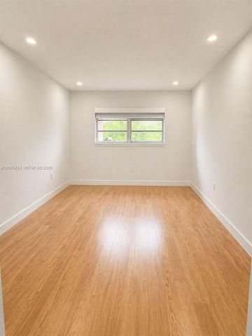 12105 NE 11th Place 306, North Miami, FL 33161