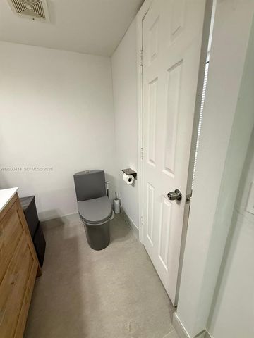 12105 NE 11th Place 306, North Miami, FL 33161