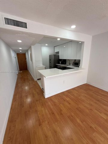 12105 NE 11th Place 306, North Miami, FL 33161
