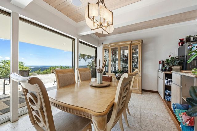 8517 Grandview DR, Jonestown, TX 78645