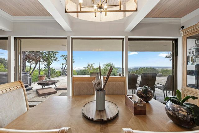 8517 Grandview DR, Jonestown, TX 78645