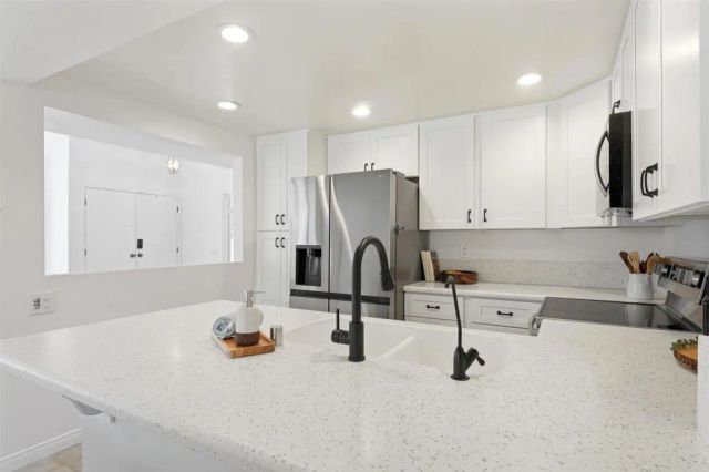 10304 Crosscreek, San Diego, CA 92131