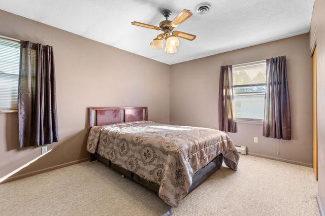 19 5th Street SE, Eyota, MN 55934