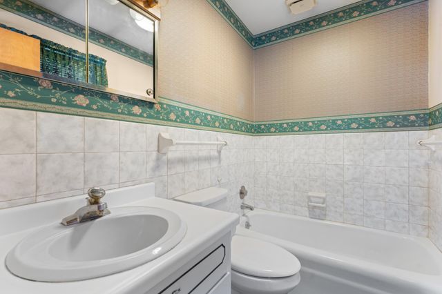 19 5th Street SE, Eyota, MN 55934