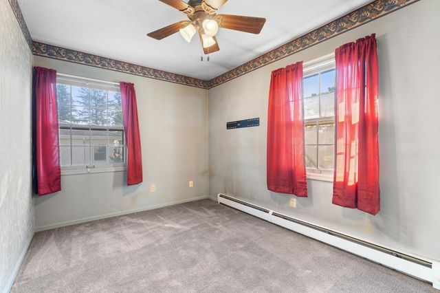 19 5th Street SE, Eyota, MN 55934