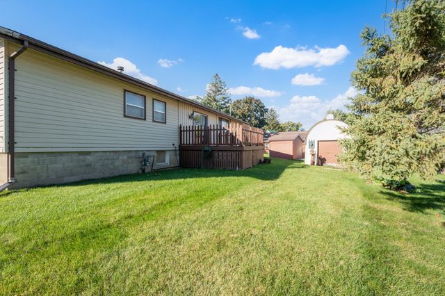 19 5th Street SE, Eyota, MN 55934
