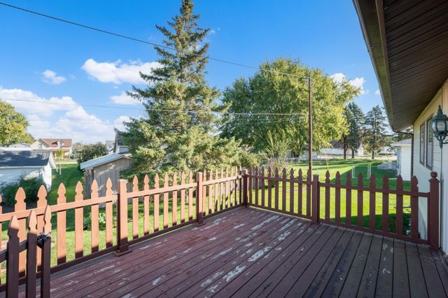 19 5th Street SE, Eyota, MN 55934