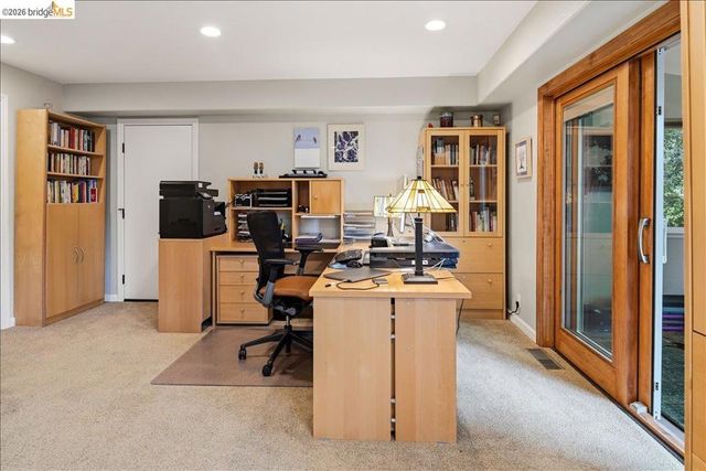 18100 De Souza Pl, Castro Valley, CA 94546