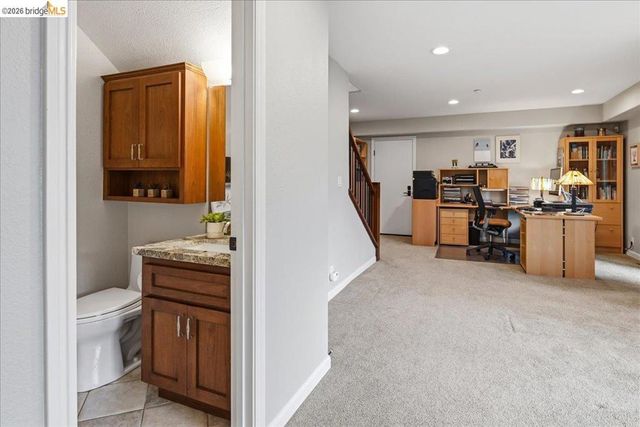 18100 De Souza Pl, Castro Valley, CA 94546