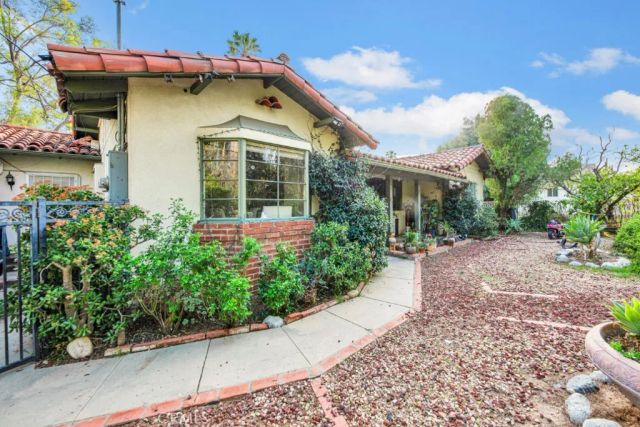 17520 Kingsbury Street, Granada Hills, CA 91344