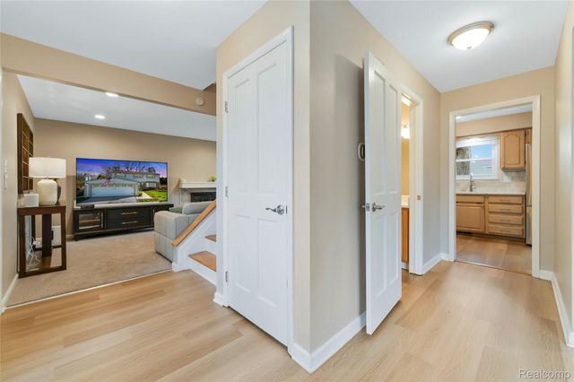 44453 Albert Drive, Plymouth Charter Township, MI 48170