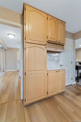 44453 Albert Drive, Plymouth Charter Township, MI 48170
