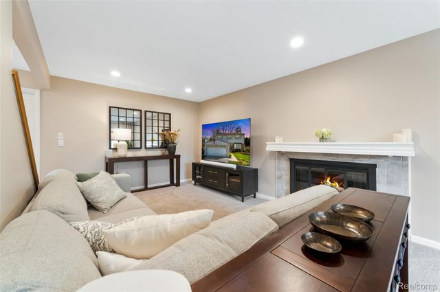 44453 Albert Drive, Plymouth Charter Township, MI 48170