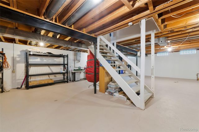 44453 Albert Drive, Plymouth Charter Township, MI 48170