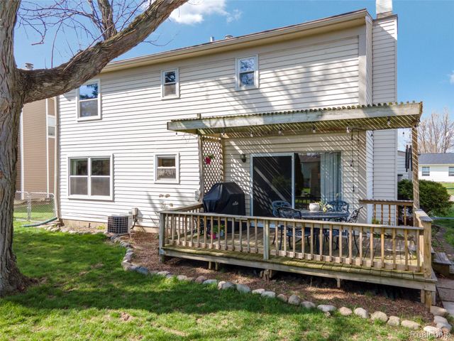 44453 Albert Drive, Plymouth Charter Township, MI 48170