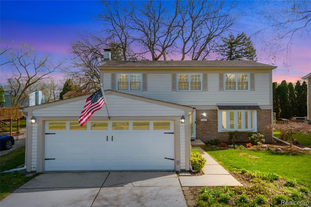 44453 Albert Drive, Plymouth Charter Township, MI 48170