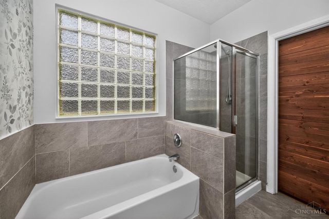 218 Heffron Circle, Hamilton Twp, OH 45039
