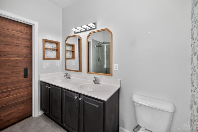218 Heffron Circle, Hamilton Twp, OH 45039