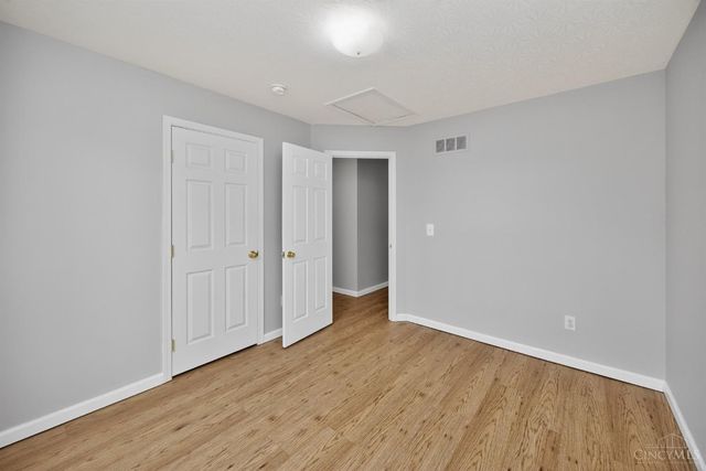 218 Heffron Circle, Hamilton Twp, OH 45039