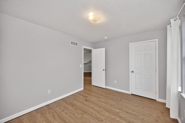 218 Heffron Circle, Hamilton Twp, OH 45039