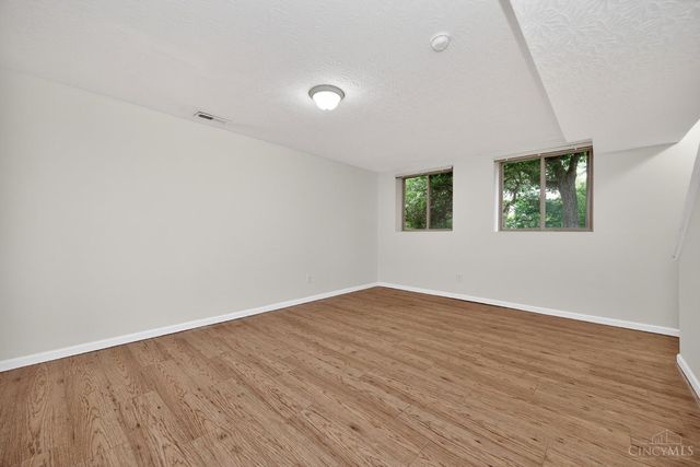 218 Heffron Circle, Hamilton Twp, OH 45039