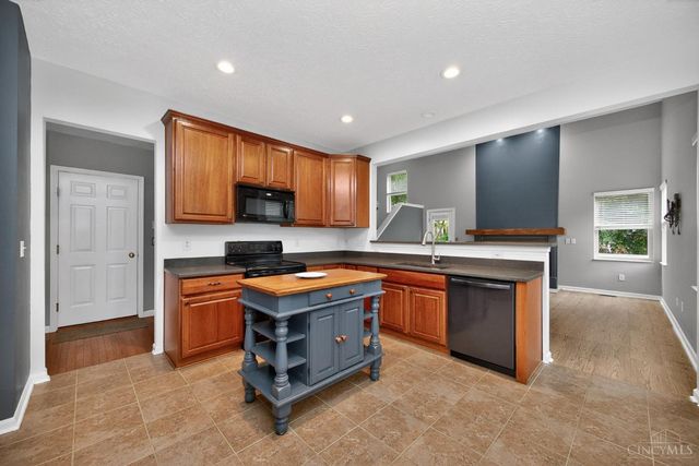 218 Heffron Circle, Hamilton Twp, OH 45039