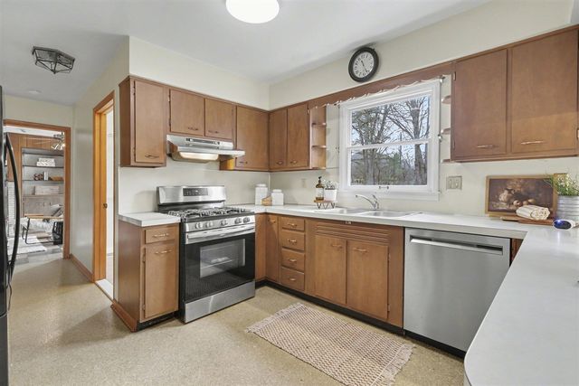2889 Parkridge Drive, Ann Arbor, MI 48103