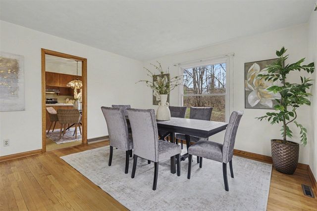 2889 Parkridge Drive, Ann Arbor, MI 48103