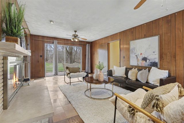 2889 Parkridge Drive, Ann Arbor, MI 48103