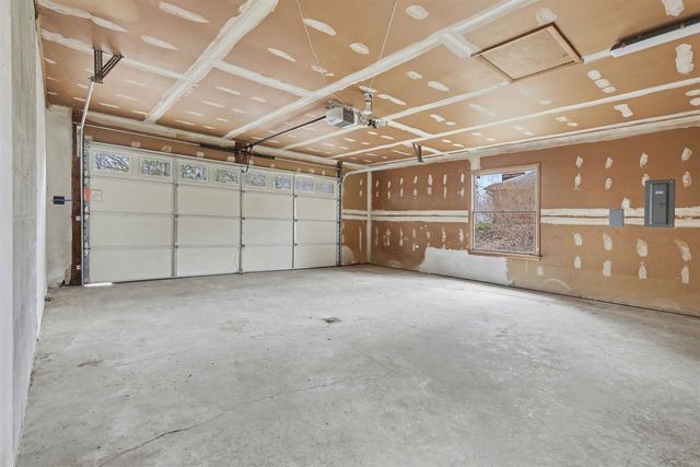 2889 Parkridge Drive, Ann Arbor, MI 48103
