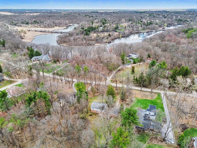 2889 Parkridge Drive, Ann Arbor, MI 48103