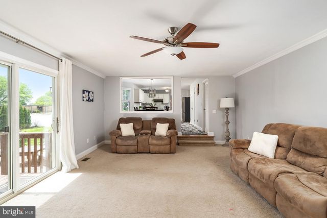 27 ANDOVER WAY, Hamilton, NJ 08610