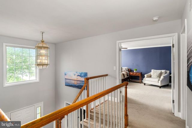 27 ANDOVER WAY, Hamilton, NJ 08610
