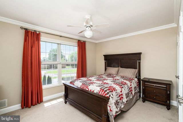 27 ANDOVER WAY, Hamilton, NJ 08610