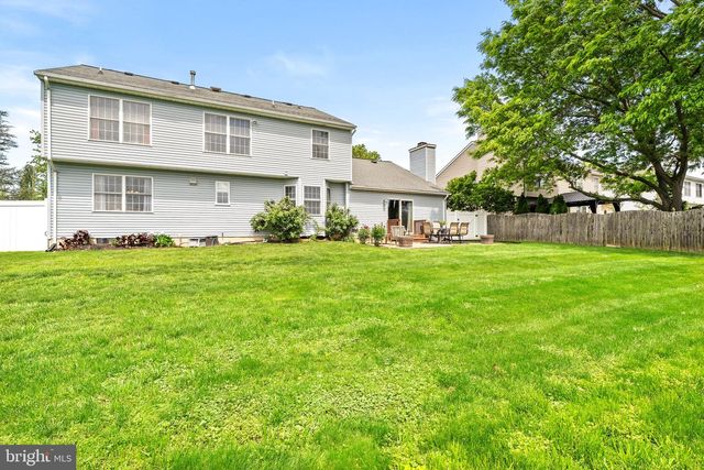 27 ANDOVER WAY, Hamilton, NJ 08610