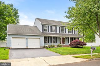 27 ANDOVER WAY, Hamilton, NJ 08610