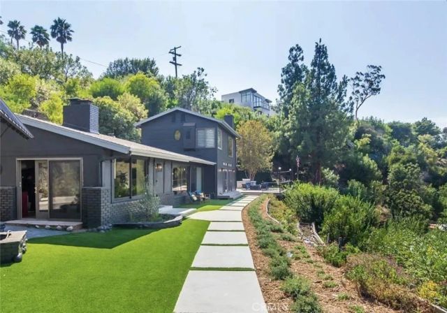 3656 Sunswept Drive, Studio City, CA 91604