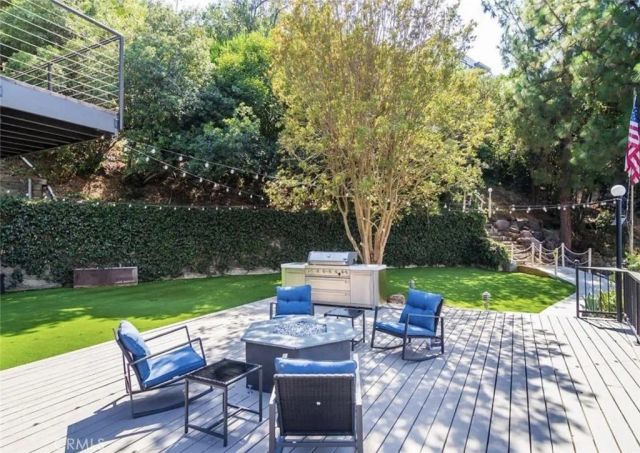3656 Sunswept Drive, Studio City, CA 91604