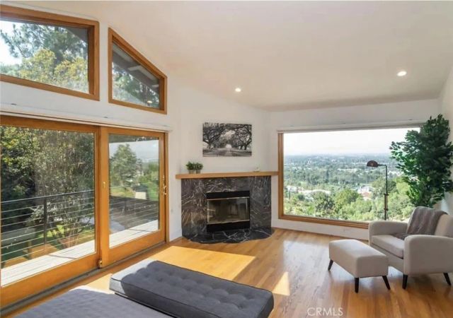 3656 Sunswept Drive, Studio City, CA 91604