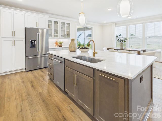 1055 Rolling Meadows Drive, Mooresville, NC 28115