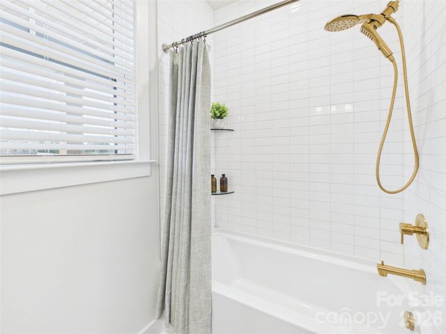 1055 Rolling Meadows Drive, Mooresville, NC 28115