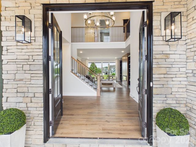 1055 Rolling Meadows Drive, Mooresville, NC 28115
