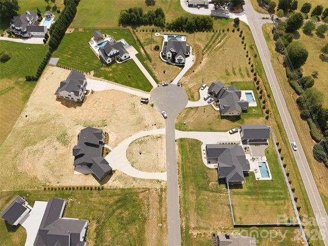 1055 Rolling Meadows Drive, Mooresville, NC 28115