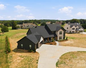 1055 Rolling Meadows Drive, Mooresville, NC 28115