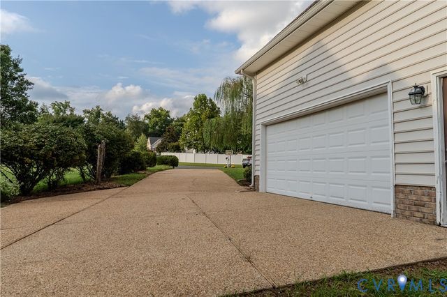7488 Thebrix Ct, Mechanicsville, VA 23111