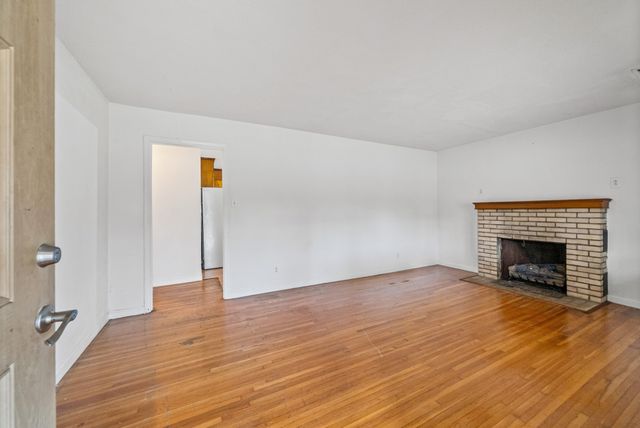 1667 McWhorter Rd, Cunningham, TN 37052