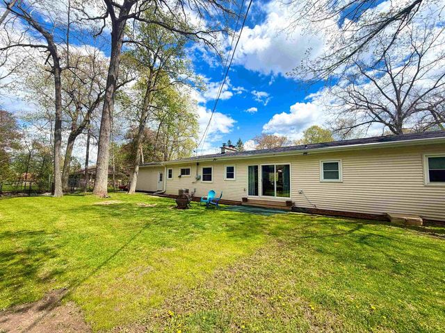 2623 OAKCREST DRIVE, Neenah, WI 54956