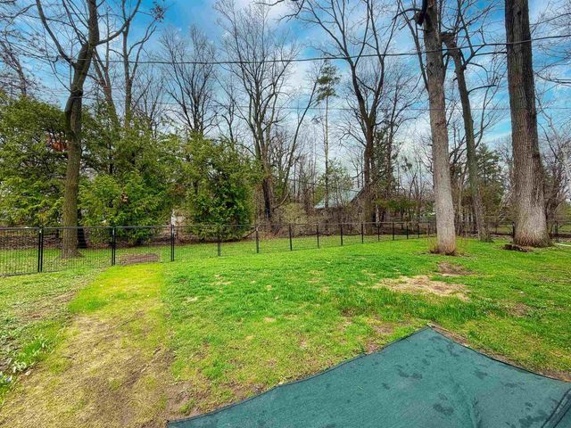 2623 OAKCREST DRIVE, Neenah, WI 54956
